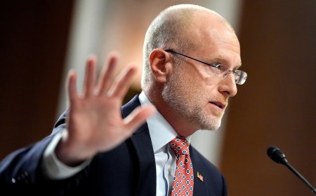 FCC scrubs own reference to 'independent' agency from website after Dem's testy exchange with chairman