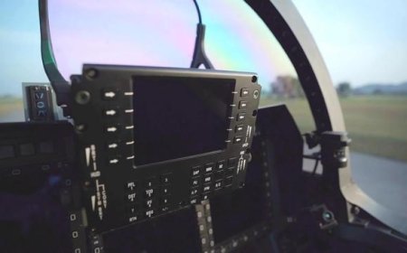 不怕被印度利用？巴基斯坦歼-10CE座舱大方曝光，到底先进在哪