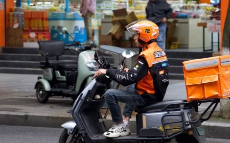 上千家安踏门店入驻淘宝闪购，即时零售平台加速争抢运动品牌