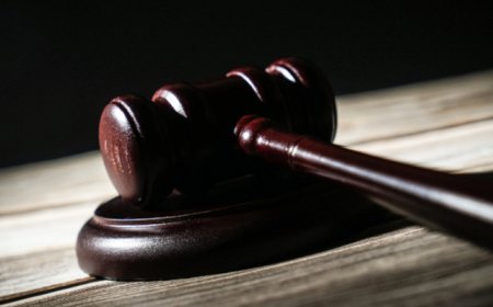 河南英才学校火灾事故3名责任人受审，涉教育设施重大安全事故罪