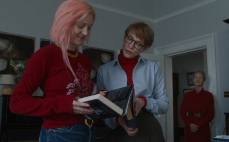 How Cate Blanchett and Vicky Krieps Embraced 'Awkward' as Estranged Sisters