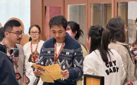 泡泡玛特王宁现身遭喊话：“回购一些股票吧，跌成狗了”