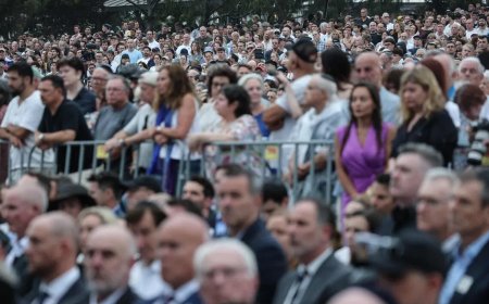 澳洲全国为邦迪海滩枪击遇难者默哀一分钟