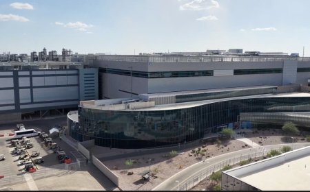 前董事锐评为何英特尔代工业务难吸引人：最大问题是既当伙伴又当对手