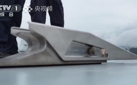 央视播出福建舰电磁弹射超近画面