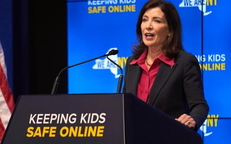 纽约州立法要求社交媒体平台加注“成瘾风险”警示标签