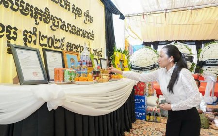 泰柬在泰国尖竹汶府边境口岸举行停火谈判