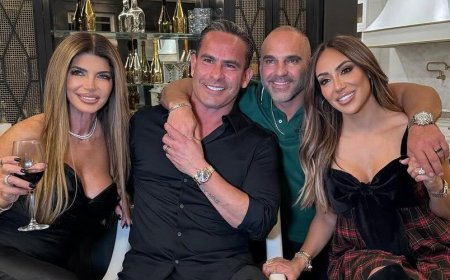 Teresa Giudice And Melissa Gorga Delight Fans With Lavish Christmas Reunion Photos
