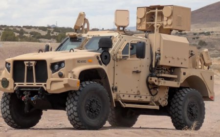 美国陆军接收JLTV车载20千瓦“蝗虫”反无人机激光武器系统