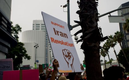 伊朗民眾可合法「放高利貸」給銀行   一年存款利息23％   但貨幣貶值創歷史新低引爆全國抗議