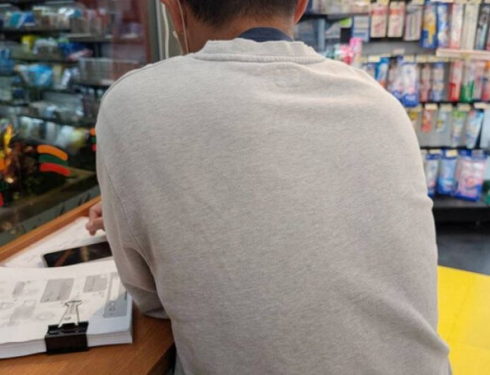 社工「詐騙自己人」欠債百萬！　至少8人受害