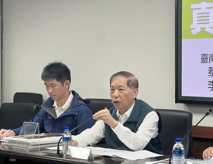 李明峯閃辭局長「血濺摩鐵」手傷送醫　醫院回應