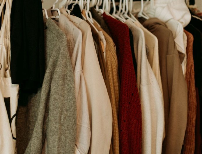 衣櫃斷捨離必看！「4種衣服」留著只會更心煩　