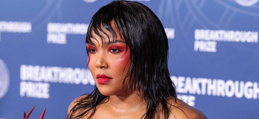Lizzo Screams 'Mind Your Business' At Body Shamers After 'Dumb Jokes'