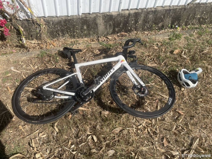 男彰化139縣道摔車！鎖骨斷了30萬自行車毀了　修車費嚇死人