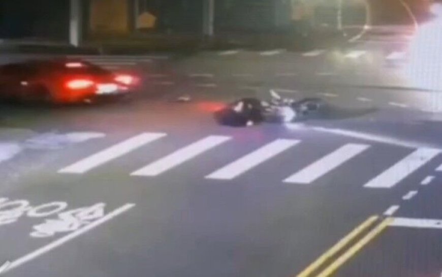 撞擊瞬間曝！彰化139線重機對決「牛魔王」　騎士慘摔骨折