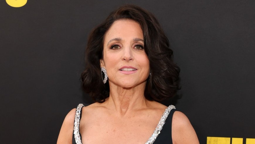 Julia Louis-Dreyfus Felt ‘Backed Into a Corner’ to Share Cancer Diagnosis