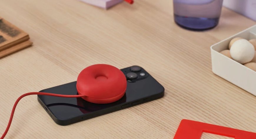 宜家发布 VASTMARKE Qi2 无线充电器：甜甜圈造型、自带“线缆隐身术”