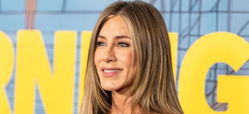 Jennifer Aniston 'Happy' To Spend The Holidays With Hypnotist Boyfriend As Couple Plans 'Trip To The Snow'