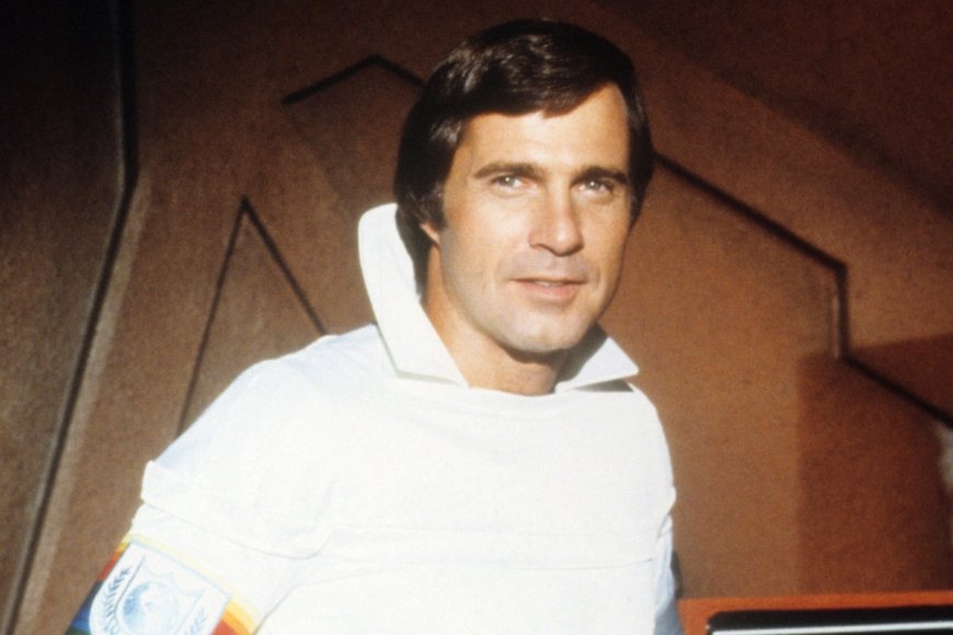 Gil Gerard, ‘Buck Rogers in the 25th Century’ Star, Dies at 82