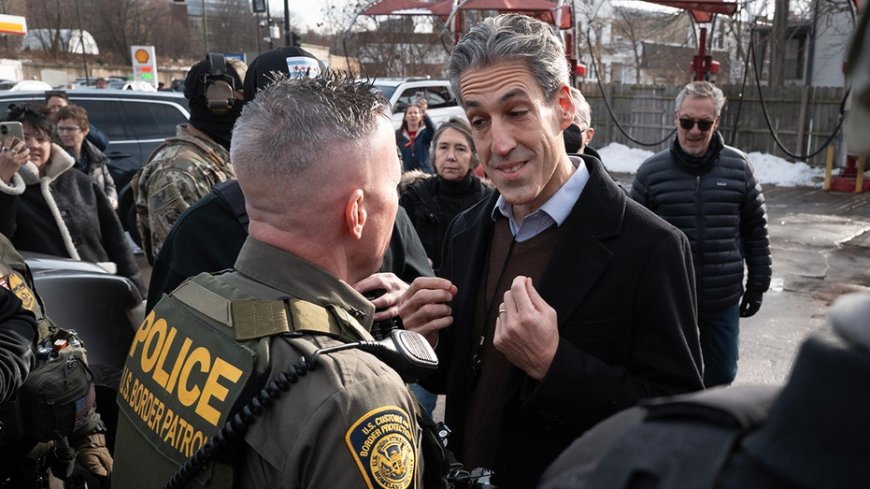 Border Patrol chief, progressive mayor caught on camera in tense street showdown: ‘Excellent day in Evanston’