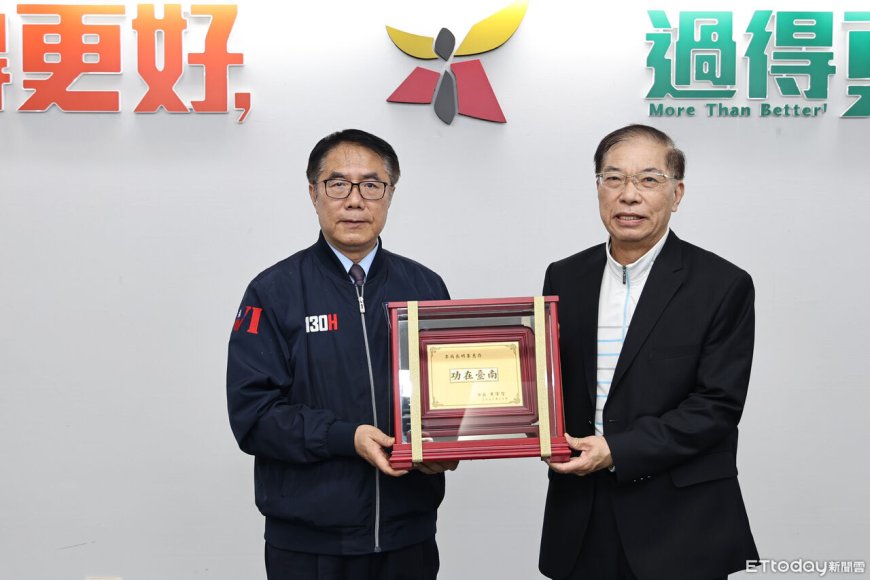 快訊／台南前消防局長李明峯閃辭6天　驚傳「血濺摩鐵」送醫