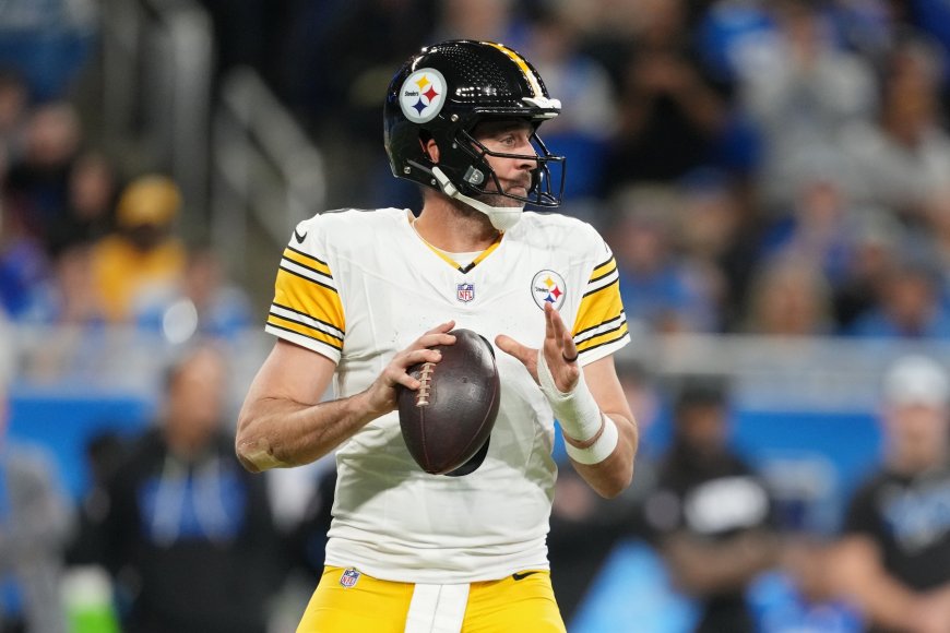 Aaron Rodgers Trash Talks Detroit Lions Player, Mocks His Age During Game