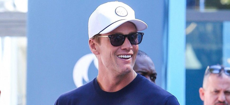 Tom Brady Claims Being Roasted On Netflix Revealed This Truth About His Relationships