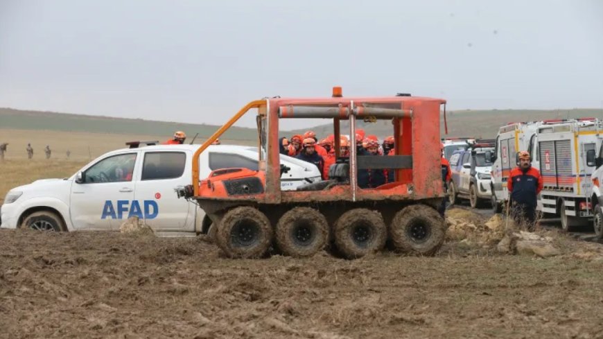 利比亚飞机坠毁：深度调查以及展开对两个黑匣子的分析