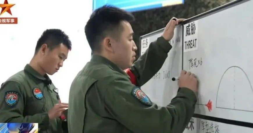 中国空军推演8架歼-16对抗6架阵风， 印媒：你技术落后才堆数量