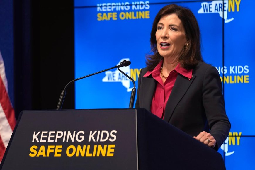 纽约州立法要求社交媒体平台加注“成瘾风险”警示标签