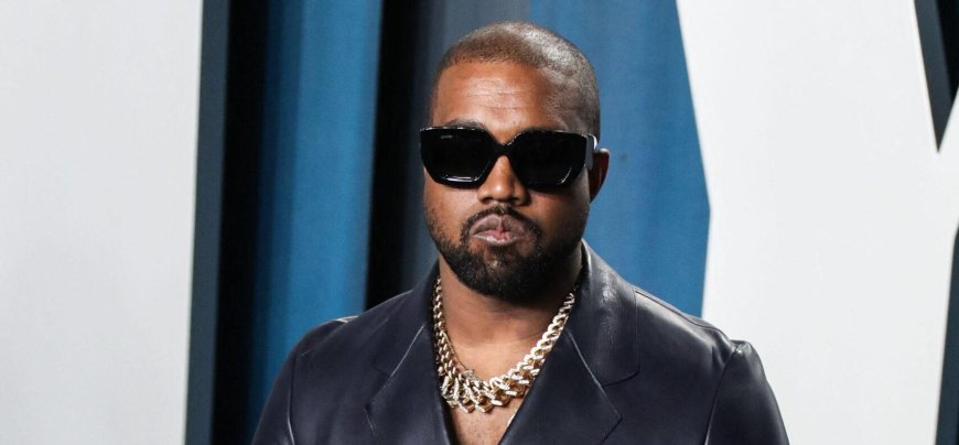 Kanye West Sparks ‘Social Anxiety’ Chatter After Awkward On Stage Moment With Comedian Pal
