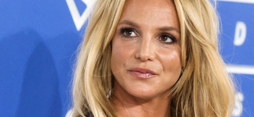 Britney Spears Uses Christmas To Say What She’s Been Holding Back