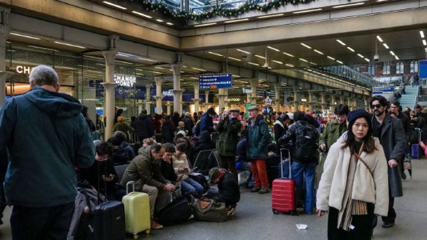 英法欧洲之星列车因供电故障全线停运 官方预警“大面积运营中断”