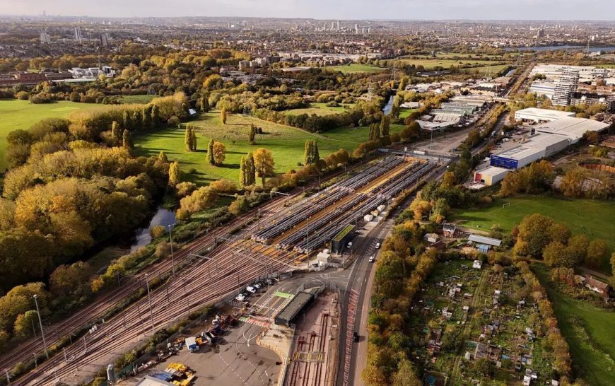 隧道供电“重大中断” 欧洲铁路公司促乘客推迟行程