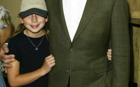 Tommy Lee Jones' Daughter Victoria Found Dead at 34 in Hotel: Report