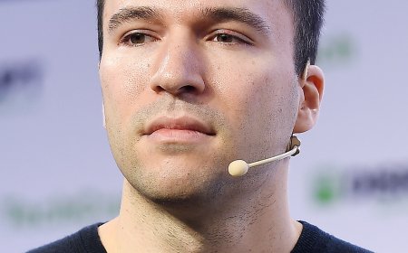 OpenAI总裁向特朗普捐赠2500万美元 成最大捐款人