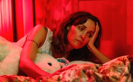 How Awards Season Contenders Dare to Get Real About the Struggles of Motherhood