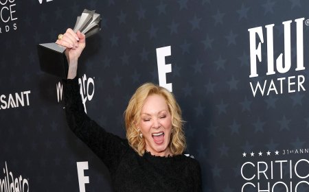 Jean Smart, Miley Cyrus, Kylie Jenner and More!