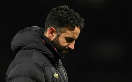 执教仅14个月 曼联主帅阿莫林下课