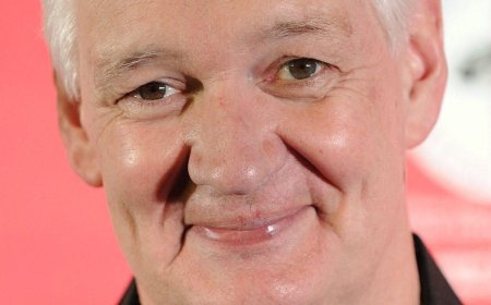 'Whose Line' Star Colin Mochrie Rushed To Hospital For Emergency Surgery