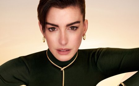 安海瑟薇金蛇上身魅力十足　寶格麗蛇鍊墜不到8萬入手