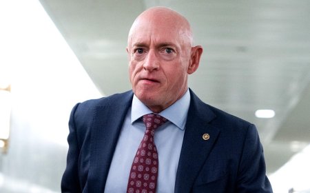 Mark Kelly avoids saying arrest of Maduro, Venezuela strikes were 'illegal'