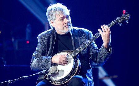 Grammy winner accused of caving to 'woke mob' after Kennedy Center cancellation