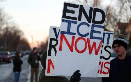 明尼苏达州女子遭执法人员击毙引发愤慨 美国土安全部长则称是国内恐怖主义