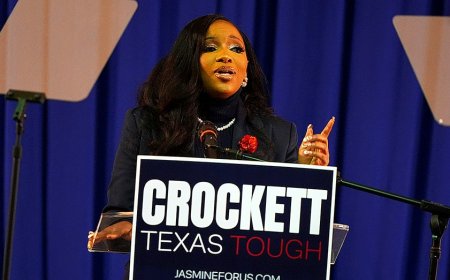 Former 'SNL' star agrees: 'Don't waste your money' supporting Jasmine Crockett