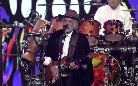 Grateful Dead legend Bob Weir dies at age 78 surrounded by family after cancer battle