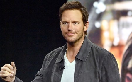 Arnold Schwarzenegger gave son-in-law Chris Pratt a giant bizarre Christmas gift