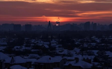 俄猛烈空袭基辅致千栋公寓供暖中断