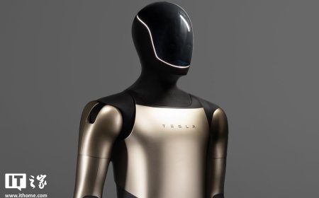 马斯克：三年内特斯拉 Optimus 人形机器人将超越顶尖人类外科医生